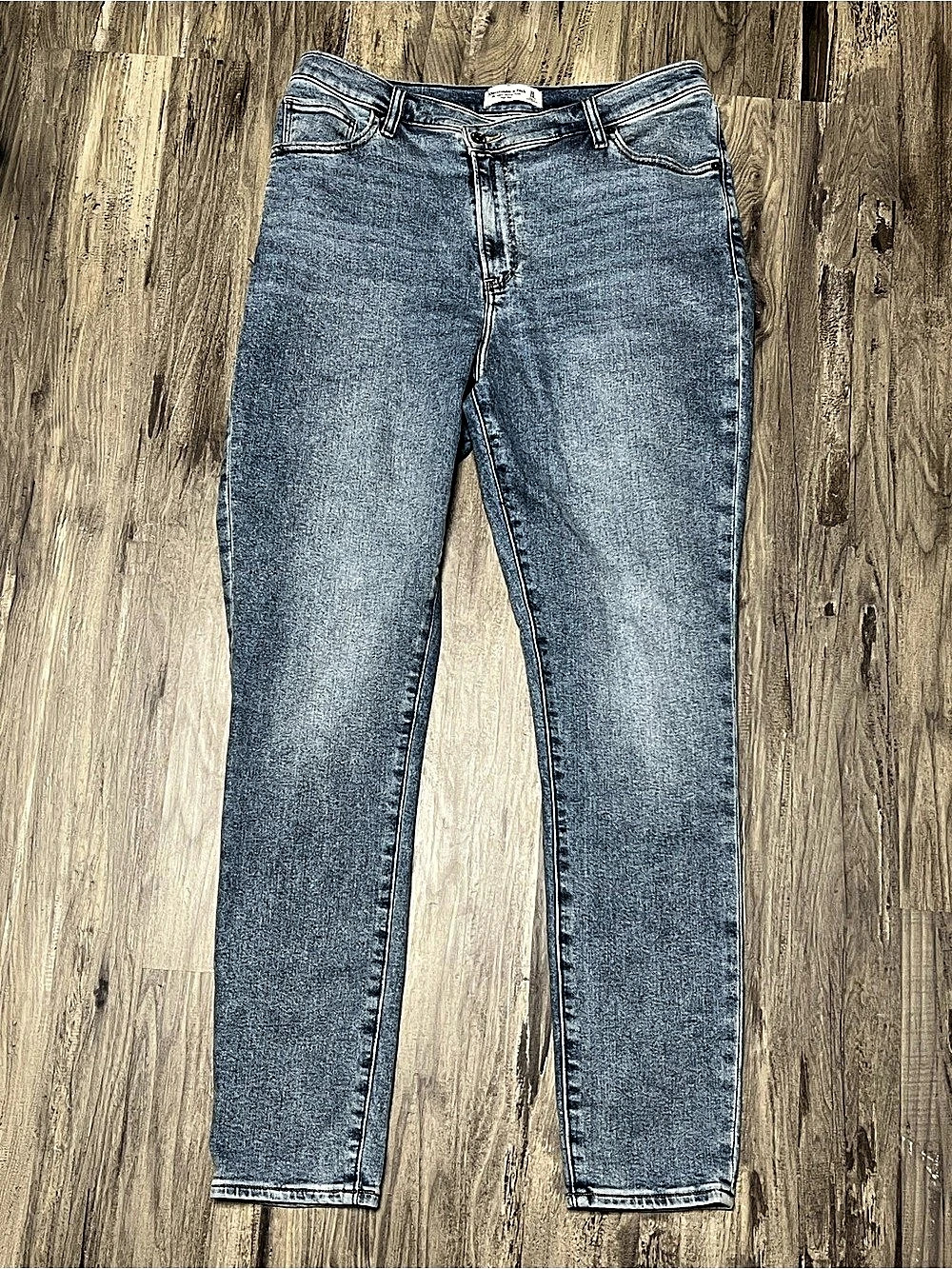 Abercrombie & Fitch Asymmetric Crossover High Rise Super Skinny Jeans 32 14R